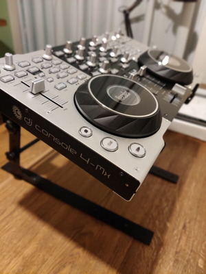 DJ Controller - 4mx Hercules - 4-channel Professional