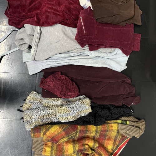 Clothing bundle, assorted women's wear