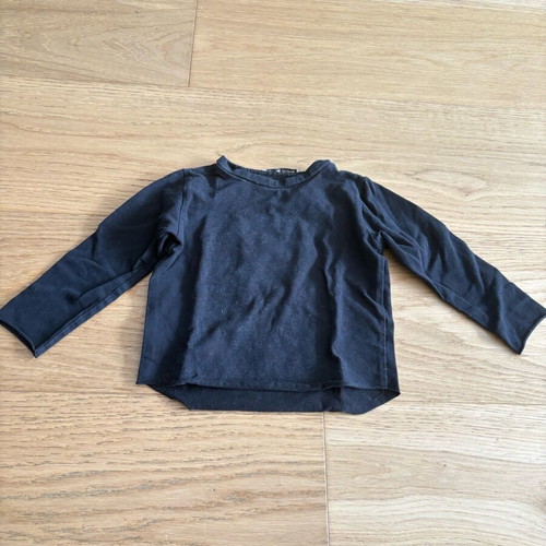 Lol the brand blouse like new, size 6-9 months, black