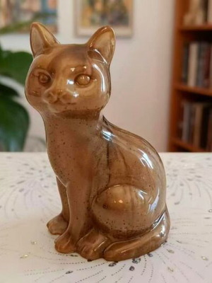 Decorative Golden Cat made of Liquid Glass 10 x 6 cm