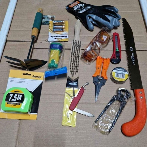 Set of 13 tools new with saw, gloves, multitool and more