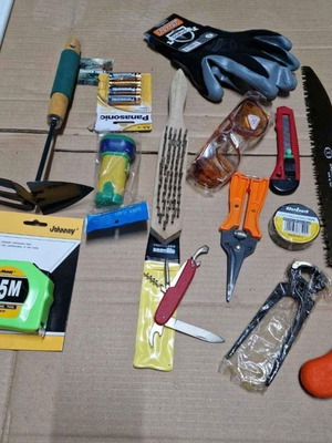 Set of 13 tools new with saw, gloves, multitool and more