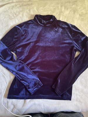 Womens turtleneck long sleeve shirt, black, size S/M