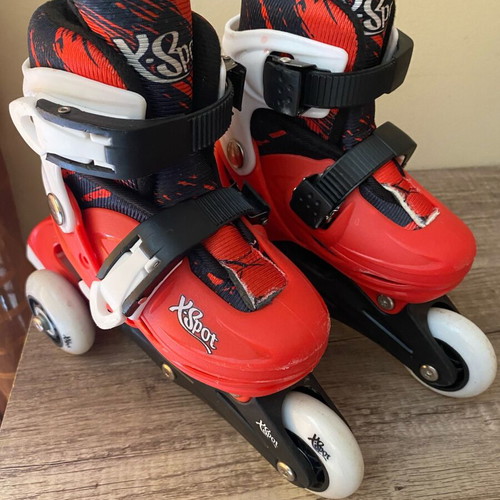 Rollers kids adjustable size 27-30 like new