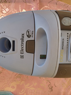Electrolux CL23 vacuum cleaner 1600W like new