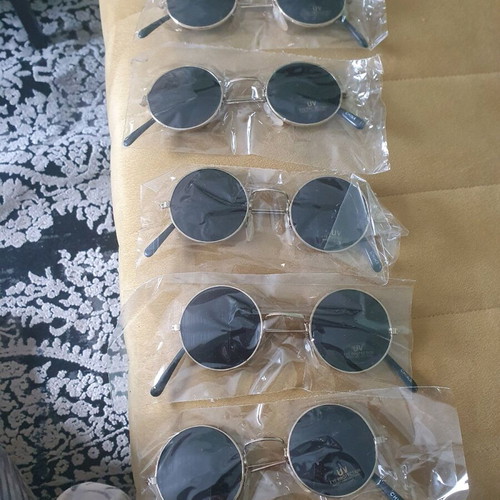 Sunglasses new, pack of 5, black and gold