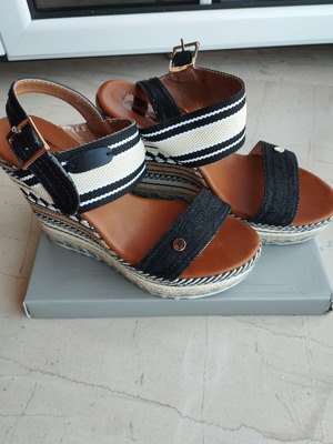 Wedge platform sandals used, size 38-39, black and beige, 13cm heel