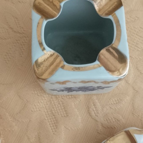 Vintage porcelain ashtrays set of 3 with gold and blue flower details like new
