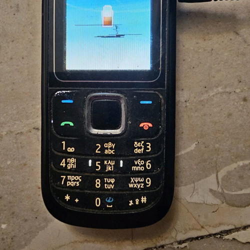 Nokia 1680c-2 used, powers on