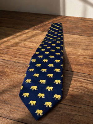 Giorgio Armani silk tie like new, blue with elephant pattern