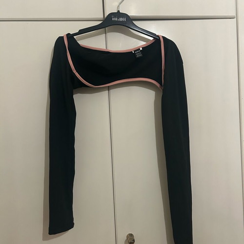 Blouse Shein black and pink size M like new
