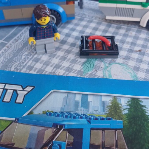 Lego City Great Vehicles Van & Camper 60117 used, missing accessories