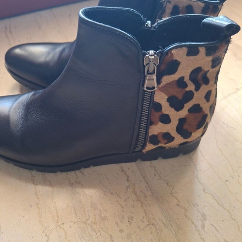 Nak ankle boots size 39, like new, black