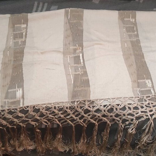 Set of table runners with fringes like new (1 large square, 1 runner, 2 small squares)