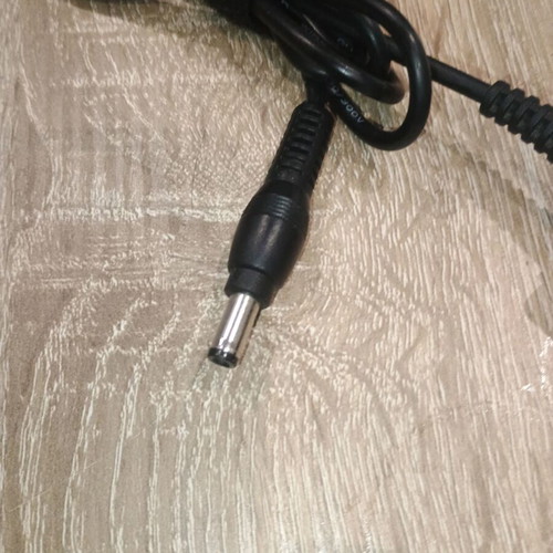 AC Adapter SR-90W for laptop, like new, 19V 4.74A