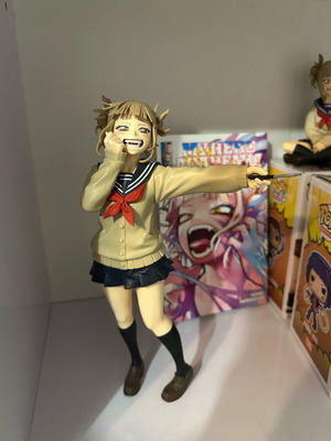 Φιγούρα Toga Himiko σαν καινούργια με κουτί από My Hero Academia