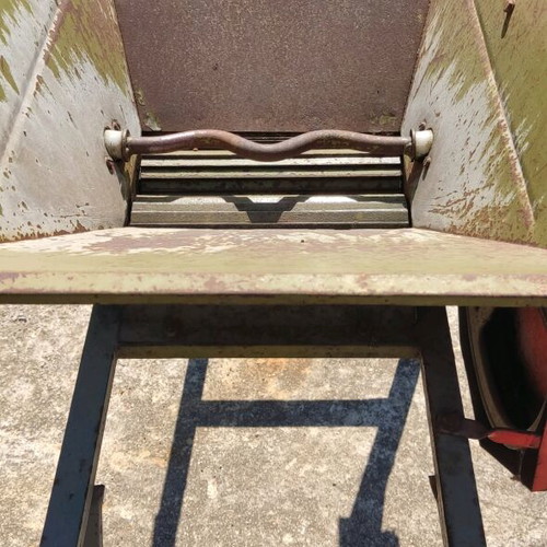 Electric grape crusher like new, Italy 0.5 HP