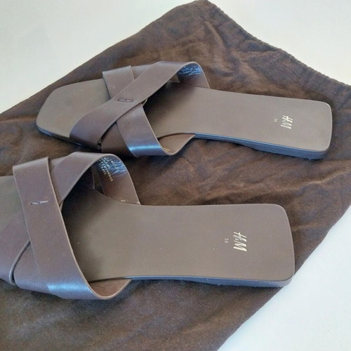 H&M flat brown sandals, size 39