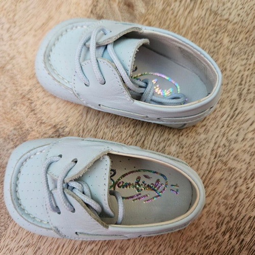 Bambini leather baby shoes size 17, light blue