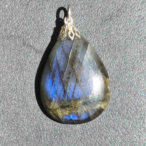 Pendant with labradorite energy crystal, new, multicolor