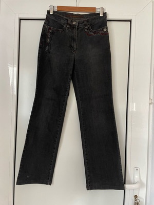 Vintage jeans like new, black with embroidered designs, size 38