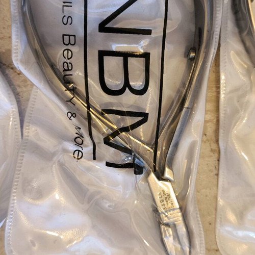 Pedicure tweezers new, set of 6 tweezers and 2 tools