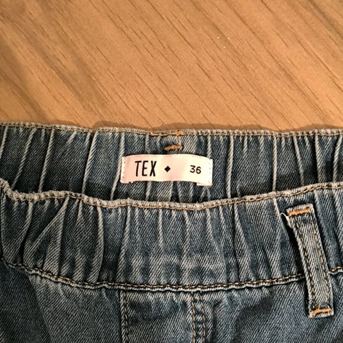 Wide leg jeans like new with elastic waist, size 36