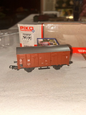 PIKO H0 wagon 57705 used for model trains
