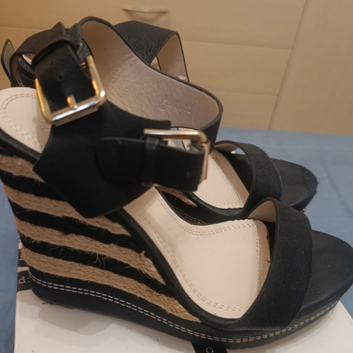 Via Giulia black espadrille platform sandals like new, size 39