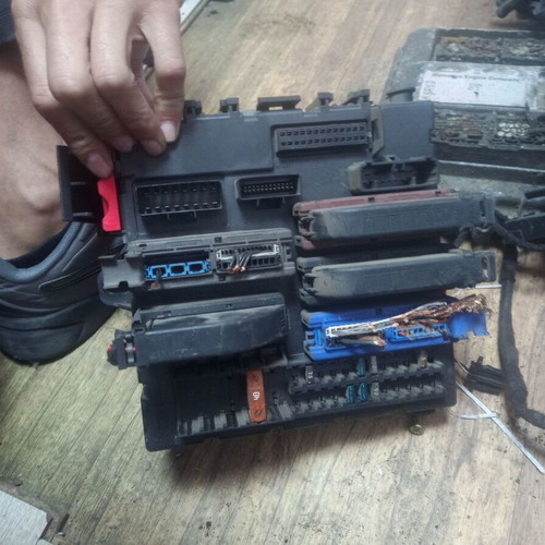 Fuse box for Opel Vectra C 13125485 AX used
