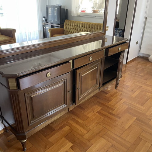 Buffet and mirror like new, 2 meters
