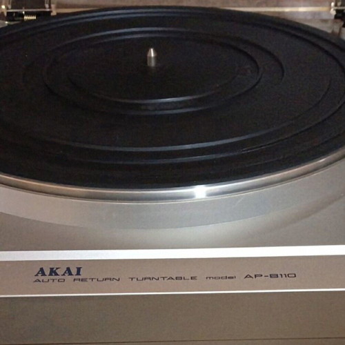 Akai AP-B110 vintage turntable like new