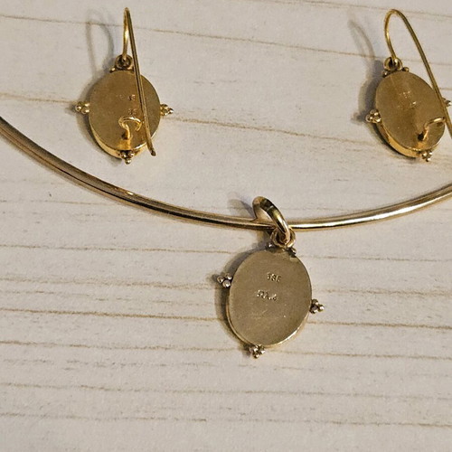 Gold torque necklace 14K and earrings 14K with semi-precious stones, like new