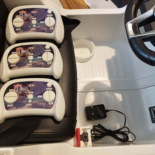 Mercedes electric ride-on car like new