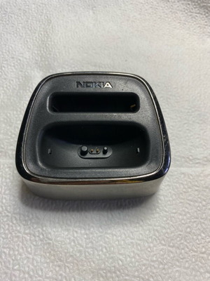 Nokia DT-8 charging dock used for Nokia-8800 SIROCCO silver