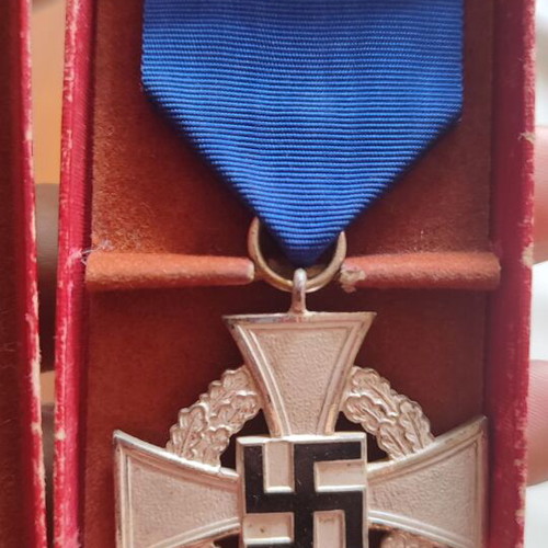 German World War II Medal like new