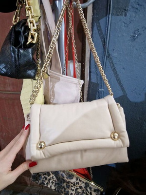 Ivory Buffy shoulder bag like new, beige