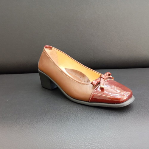 Relax Anatomic leather pumps size 36 new, brown, low heel