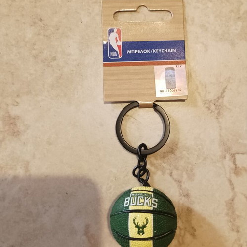 Milwaukee Bucks Keychain new