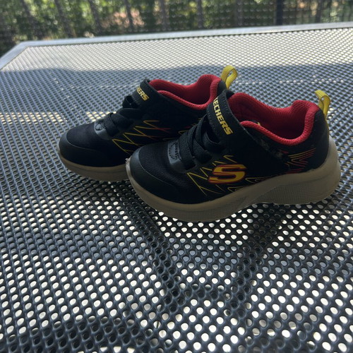 Sketchers sneakers used, size 23, black