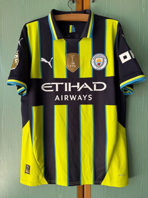 Manchester City jersey size Medium like new