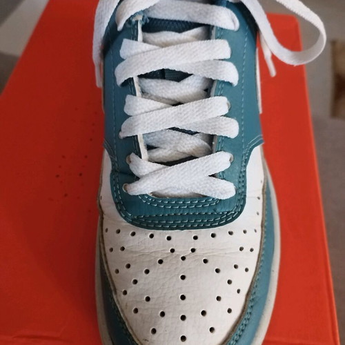 Nike Phantom sneakers size 38.5 like new, white and turquoise