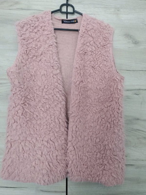 Pink fuzzy vest Morena Spain like new, size S-M