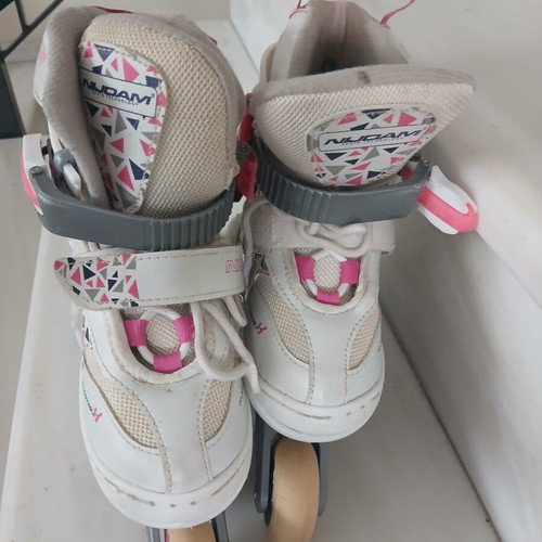 Rollers adjustable size 30-33 used for girls