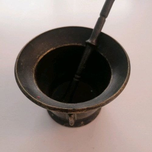 Small bronze mortar like new for decoration or use