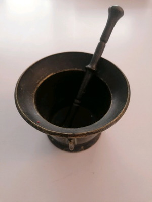 Small bronze mortar like new for decoration or use