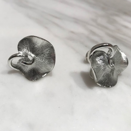Lisner earrings silver vintage like new, screw back