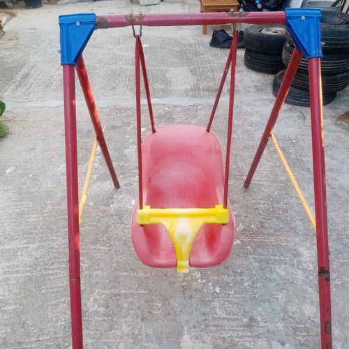 Lazarid outdoor swing with metal frame and plastic seat