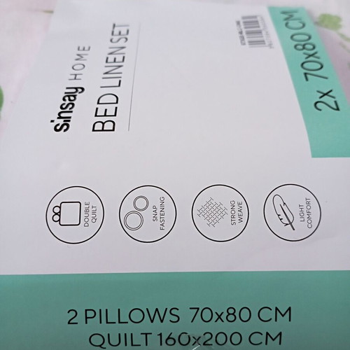 Duvet cover and pillowcase set new