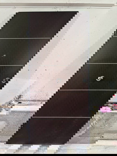 Πόρτα ασφαλείας χρώματος Wenge με κάσωμα 2.22 Χ 1.09